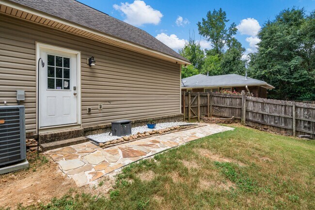 Building Photo - 6204 Perry Ave