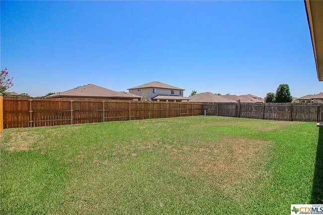 Building Photo - 1023 Sugar Brook Dr