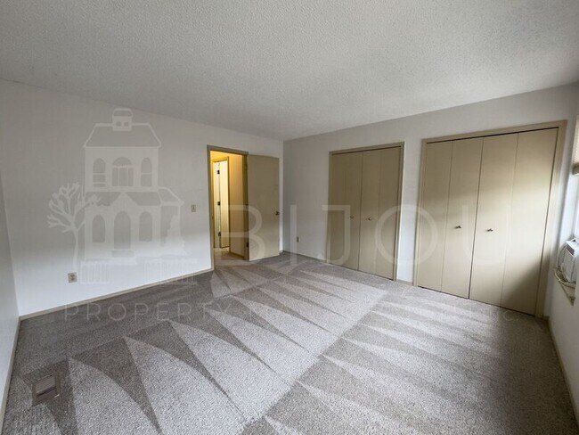 Building Photo - 2146 Baltimore Cir