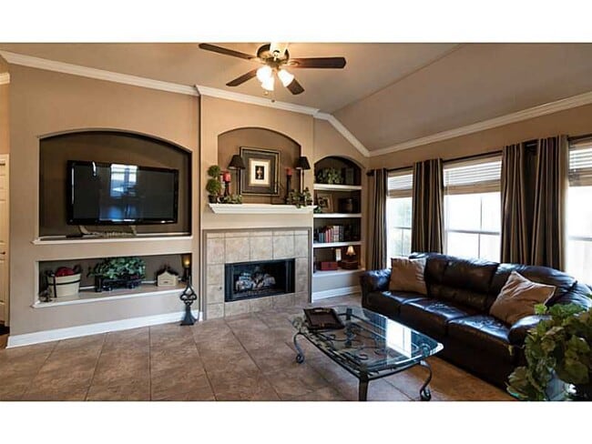 Building Photo - 505 Gaston Cir