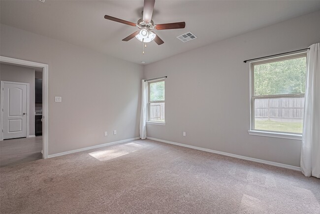 Building Photo - 24742 Russet Bluff Trl