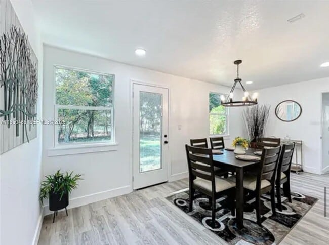 Building Photo - 5345 Avon Ct