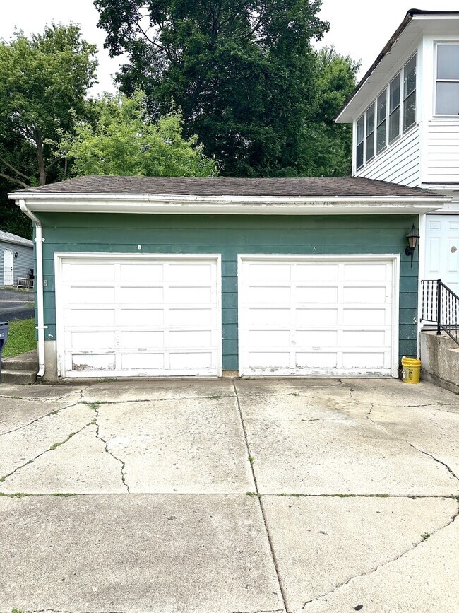 Building Photo - 603 Mill St