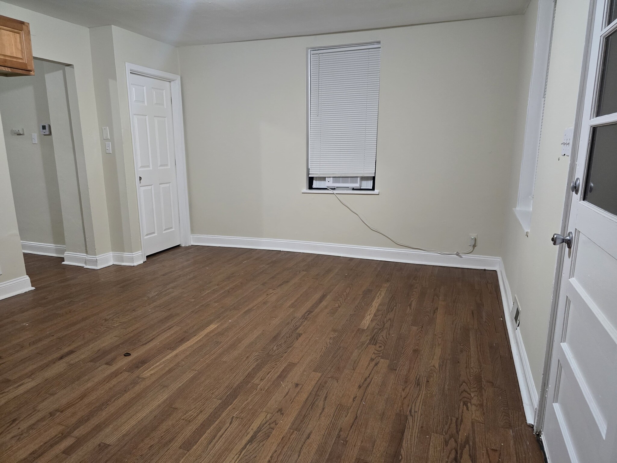 Building Photo - 7707 Vermont Ave