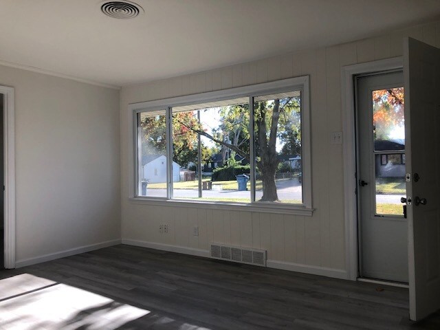 Building Photo - 7101 Fordshire Ln