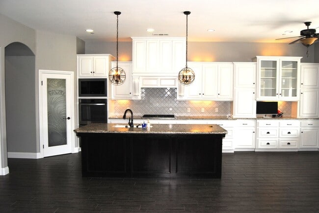 Building Photo - 14121 Prestonbrook Dr