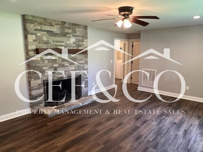 Building Photo - Beautiful 3 bedroom home available in Simpsonville