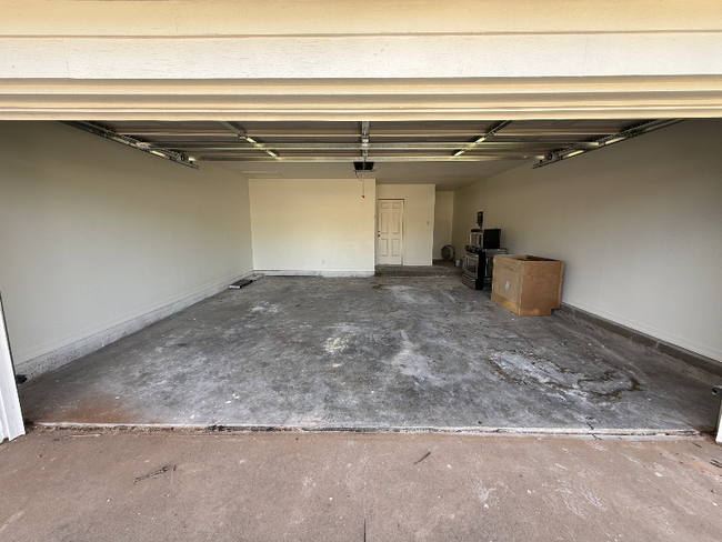 Building Photo - 116 La Salle Dr