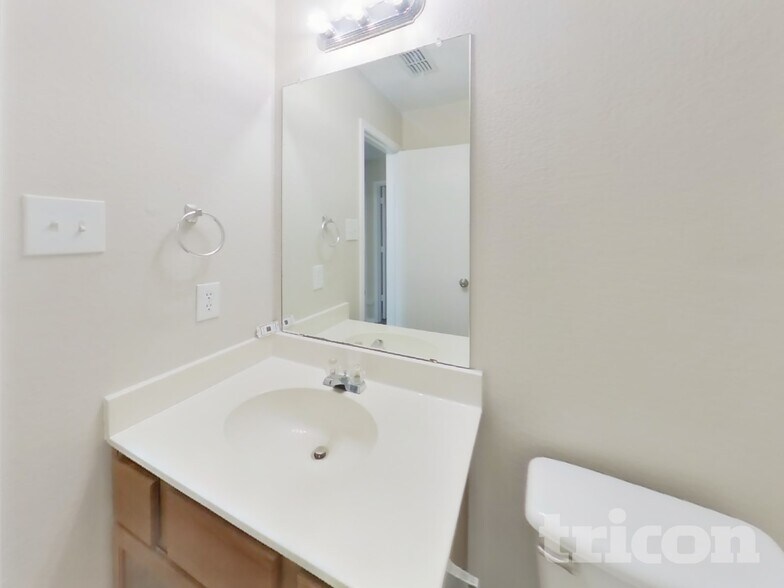 Building Photo - 510 Appaloosa Dr