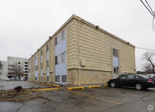 Building Photo - Cherrywood Apartments