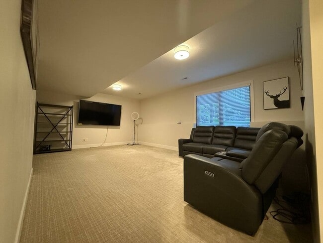 Building Photo - Beautiful 4BR/3.5BA Home in Granger – Spacious & Updated!