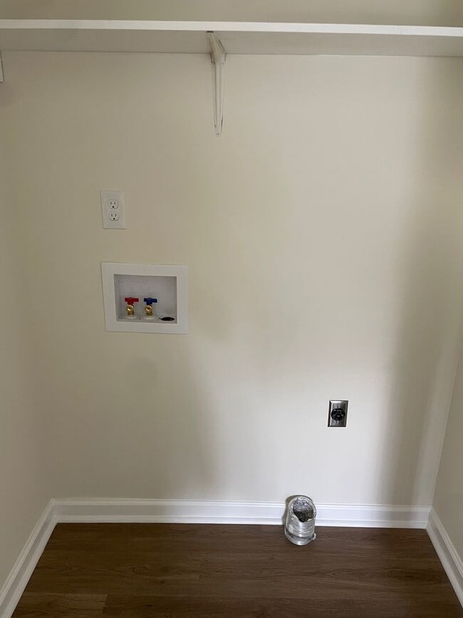 Building Photo - NEWLY RENOVATED 2 BED, 2 BATH HOME LOCATED IN ASHEBORO!