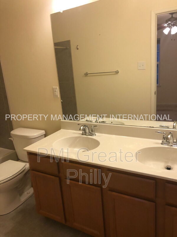 Building Photo - 106 Mercer Ct
