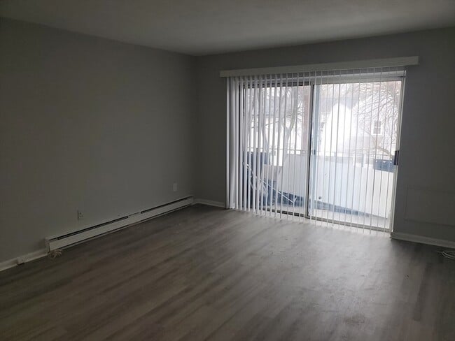 Building Photo - 760 Cummins Hwy