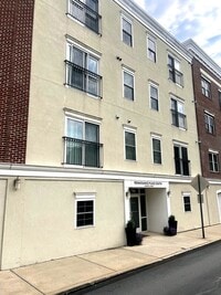 Building Photo - 135 Prospect St