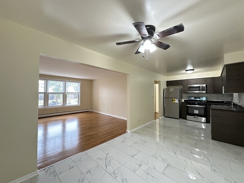 Building Photo - 630 Lincoln Ave