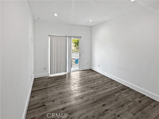 Building Photo - 7127 S La Cienega Blvd