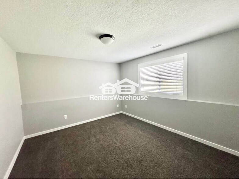 Building Photo - 645 Northview Dr