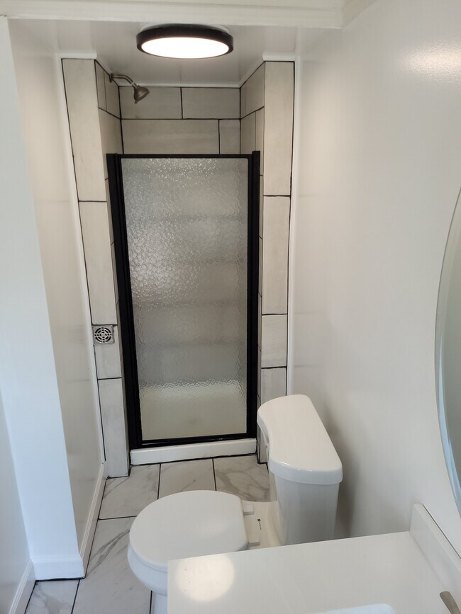 Building Photo - 2538 Beechwood Blvd