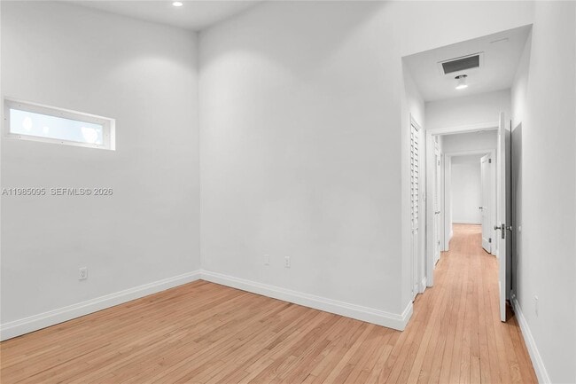 Building Photo - 776 NE 74th St