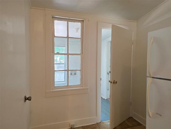 Building Photo - 4613 Avenue G
