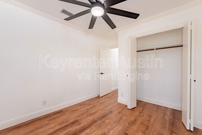 Building Photo - 902 Speer Ln