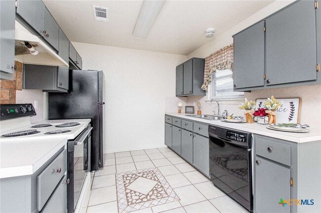 Building Photo - 1306 Elke Cir