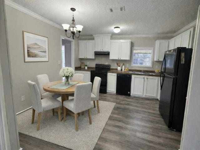 Building Photo - 9330 Eden Dr