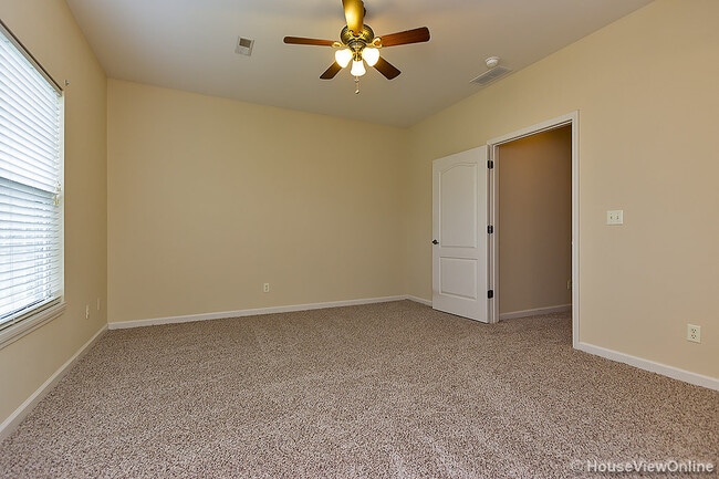 Building Photo - Duplex in Cape Girardeau