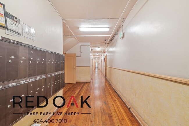 Building Photo - 1056 Normandie Ave