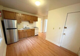 Building Photo - 1574 Tremont St