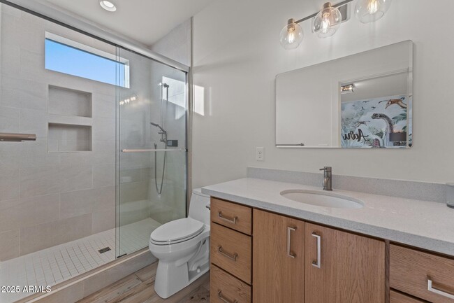 Building Photo - 2500 Lupine Ln