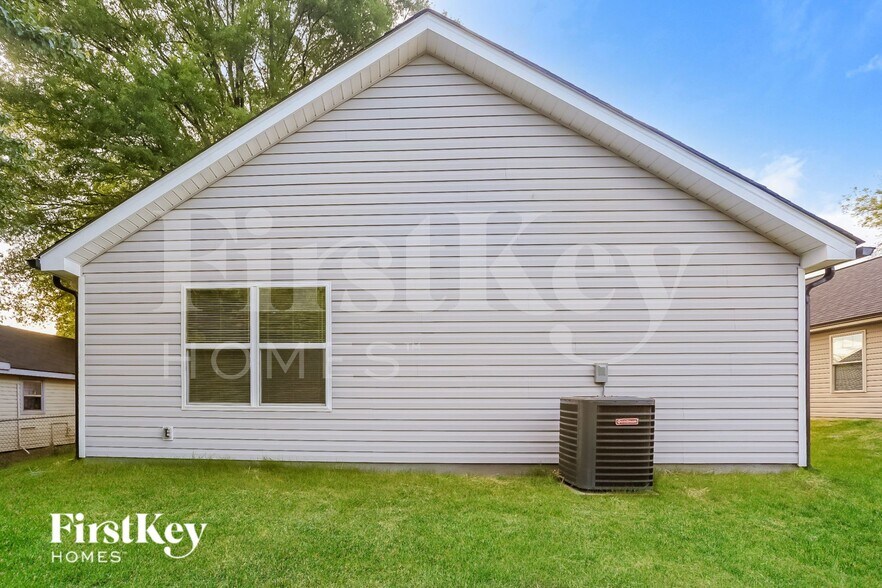 Building Photo - 337 Pecan Ct SW