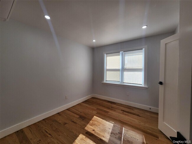 Building Photo - 330 Taylor Ave