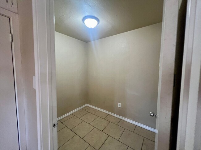 Building Photo - 2821 56th St