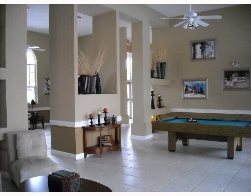 Building Photo - 3241 Sabal Palm Manor
