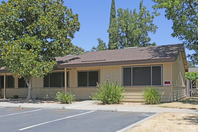 Building Photo - Kings View Apartments