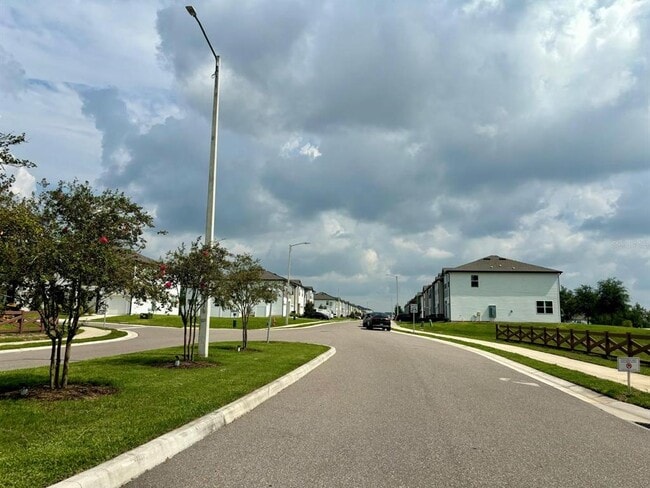 Building Photo - 177 Mandovi St