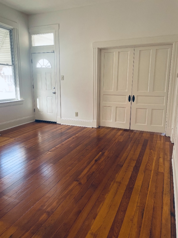 Building Photo - 219 W 15th St