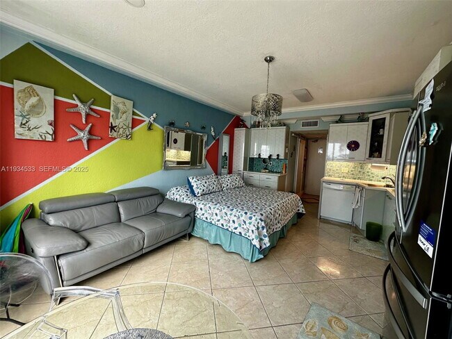 Building Photo - 6345 Collins Ave