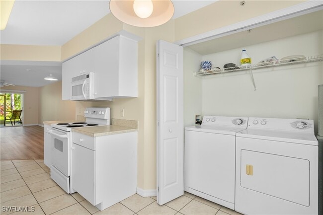 Building Photo - 25735 Lake Amelia Way