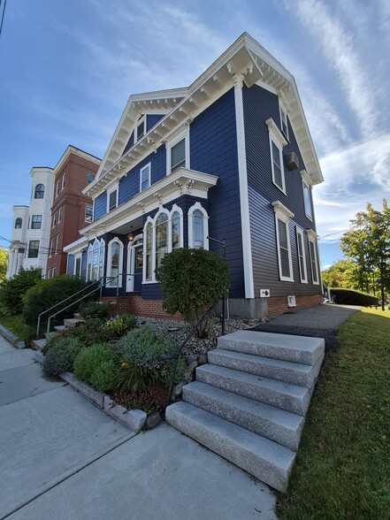 Building Photo - 28 Front St