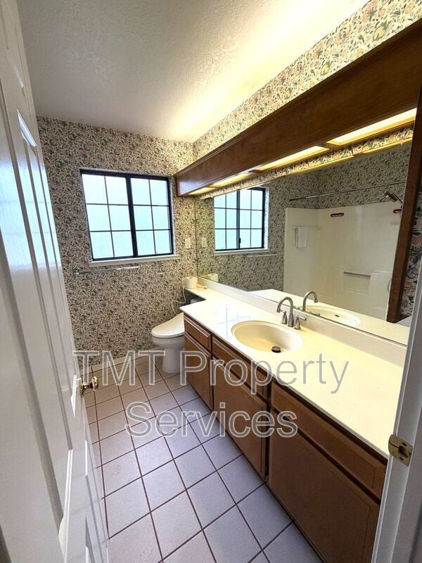 Building Photo - 2 Polvadera Ct