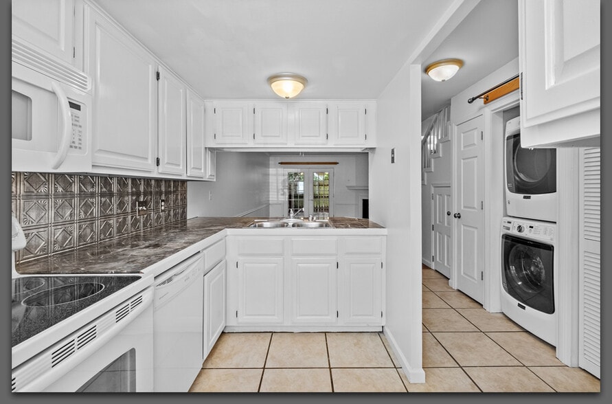 Kitchen looking West - 1519 N Leverett Ave