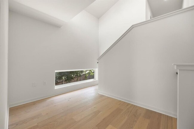 Building Photo - 4014 Clawson Rd