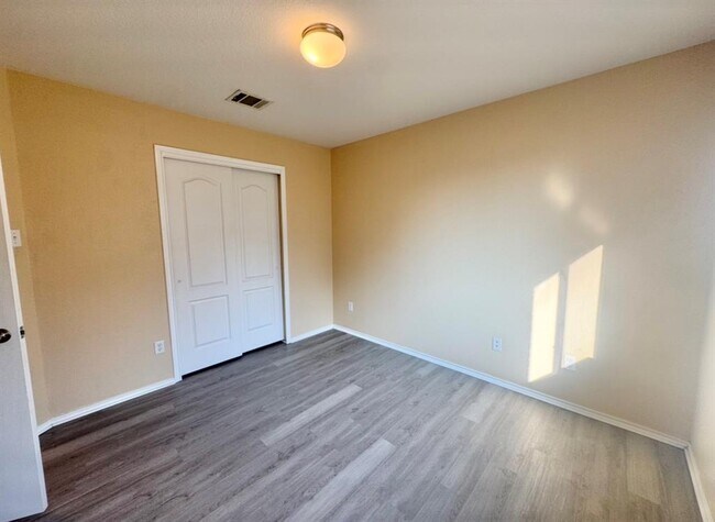 Building Photo - 12809 Wood Lily Tr