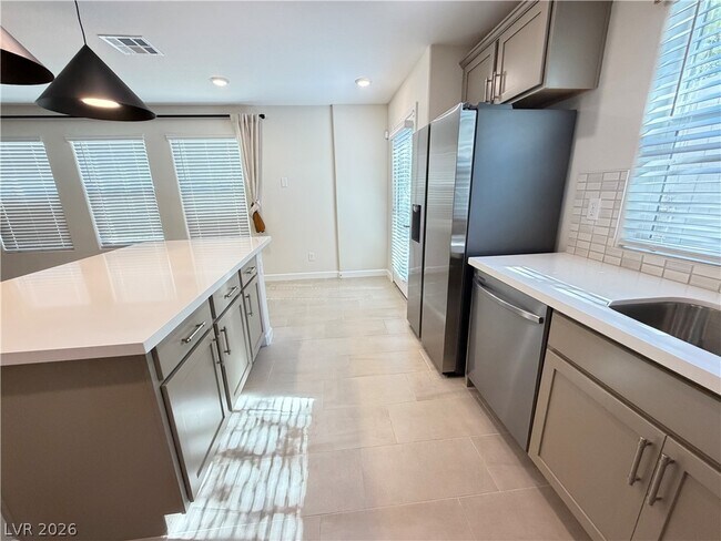 Building Photo - 541 Bellum Dr