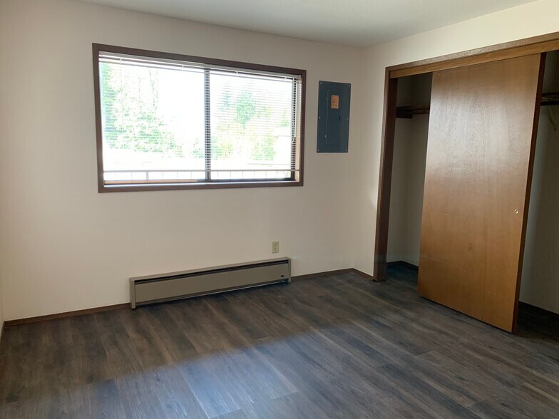 Building Photo - 107 La Villa Dr