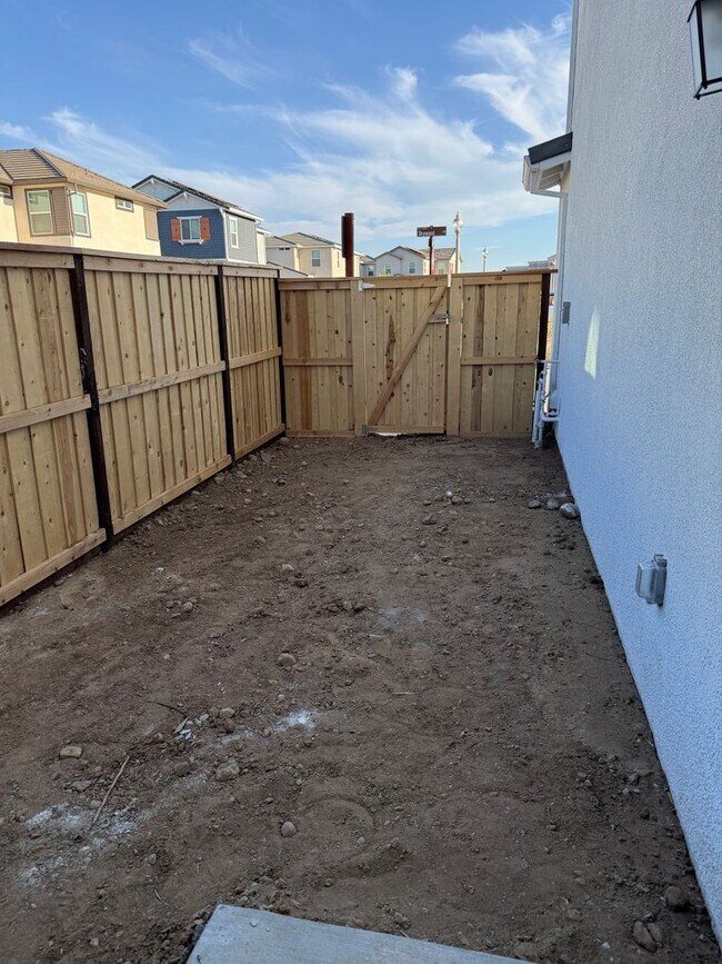 Building Photo - 2914 Skyward Ln