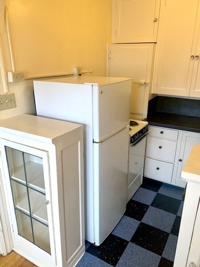 Interior Photo - Catalina Apartments